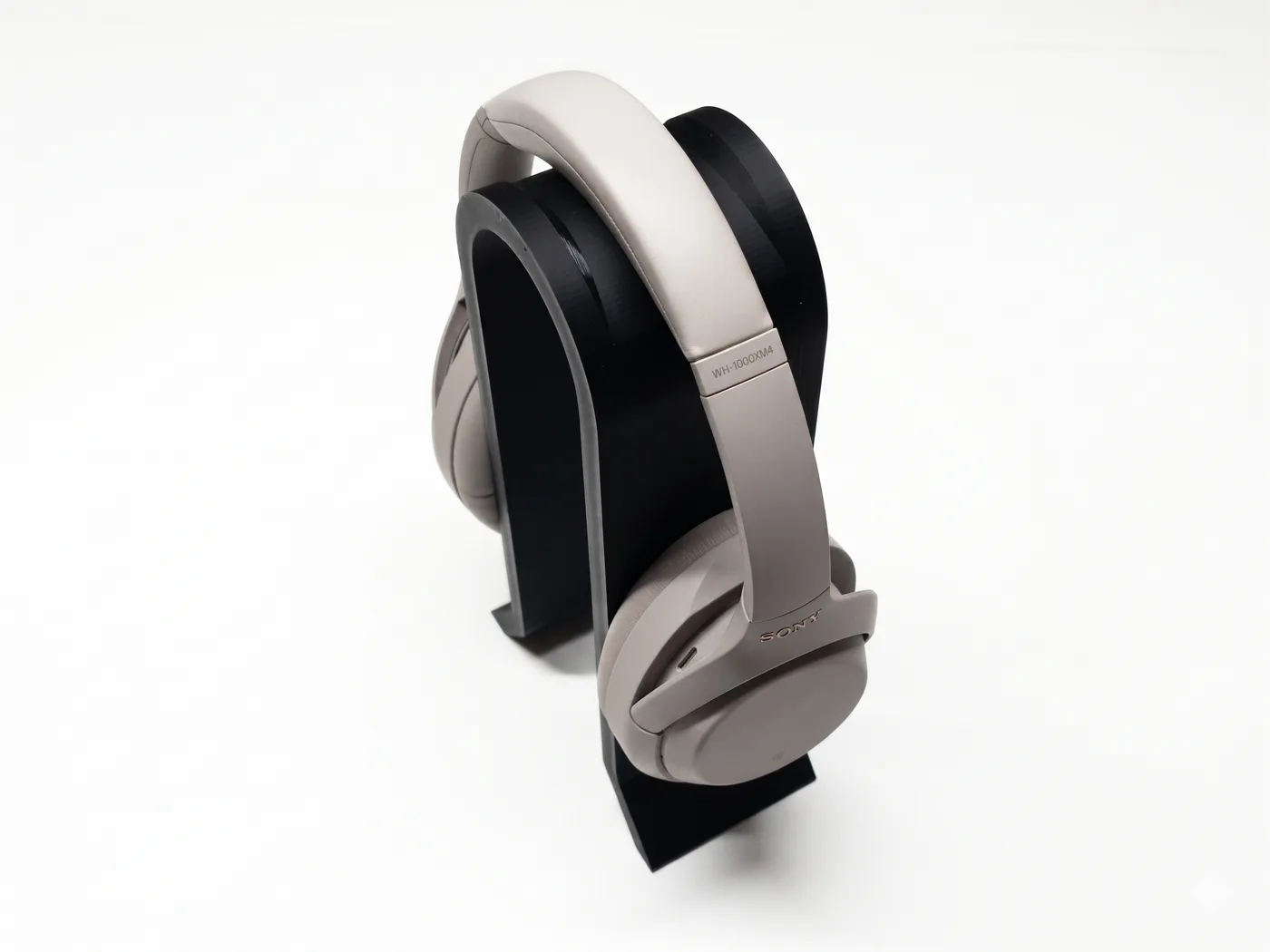 Arch Headphone Stand view 2