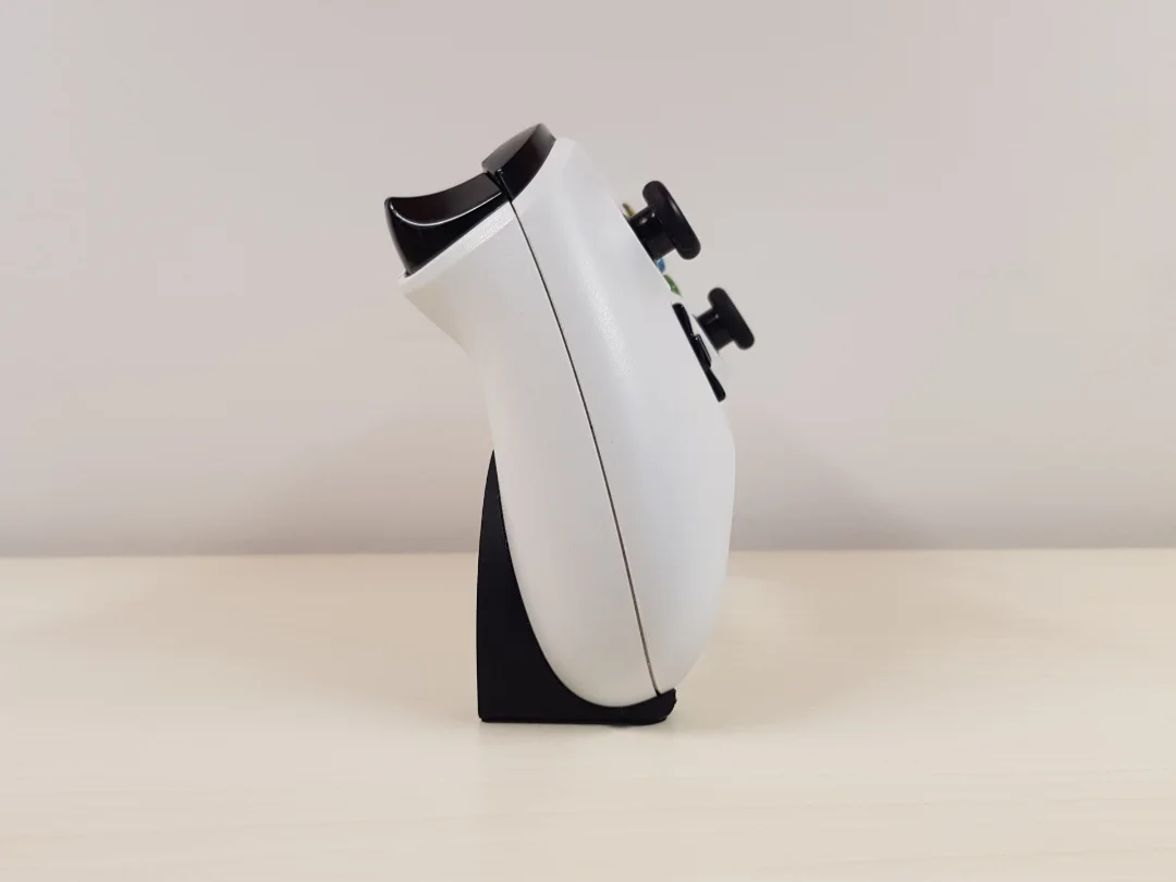 Invincible Xbox One Controller Holder view 2