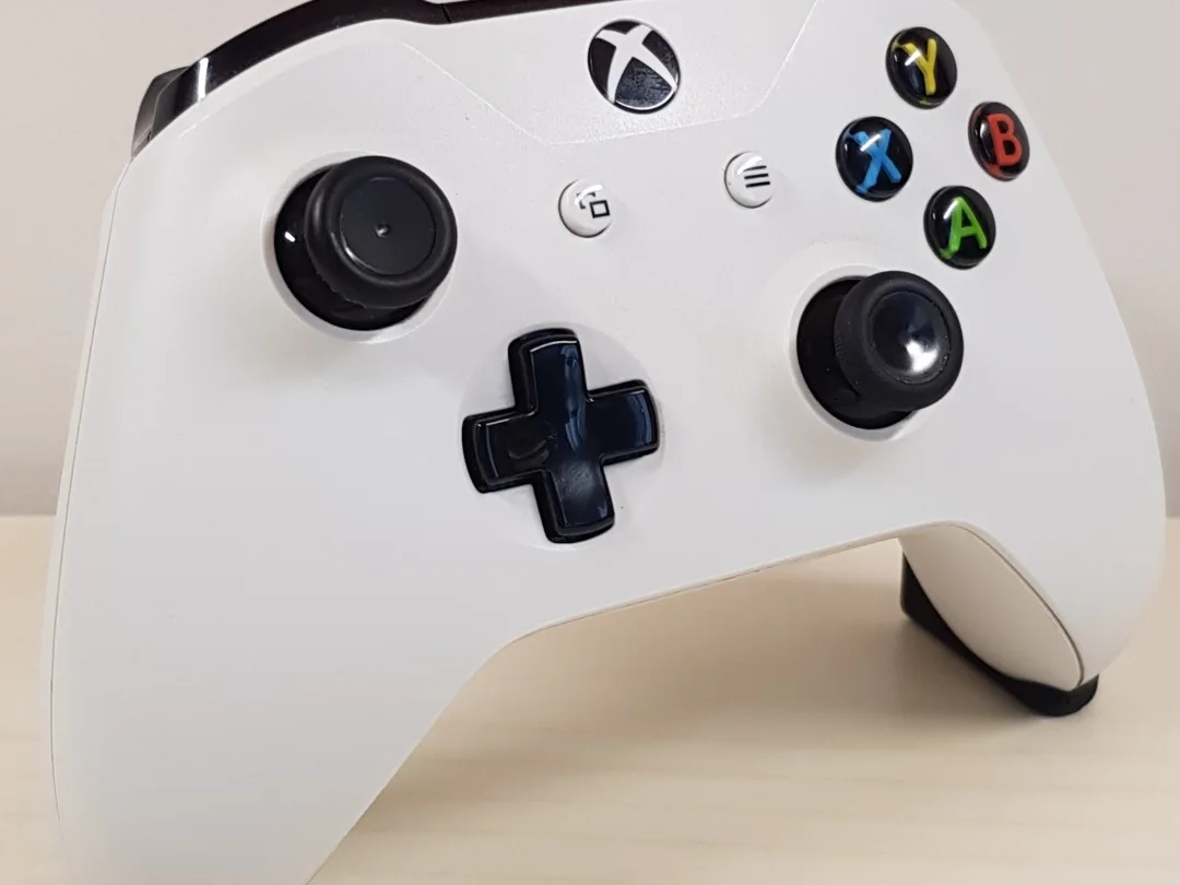 Invincible Xbox One Controller Holder view 4