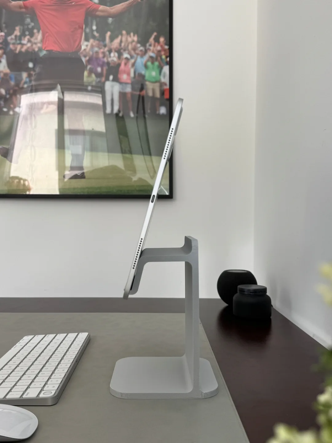 iPad / Tablet Stand view 3