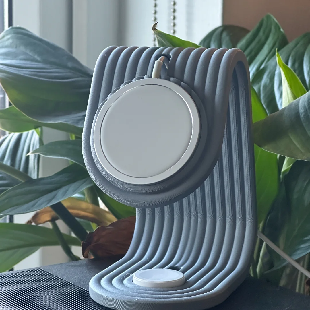 iPhone & Apple Watch MagSafe Charging Stand view 6