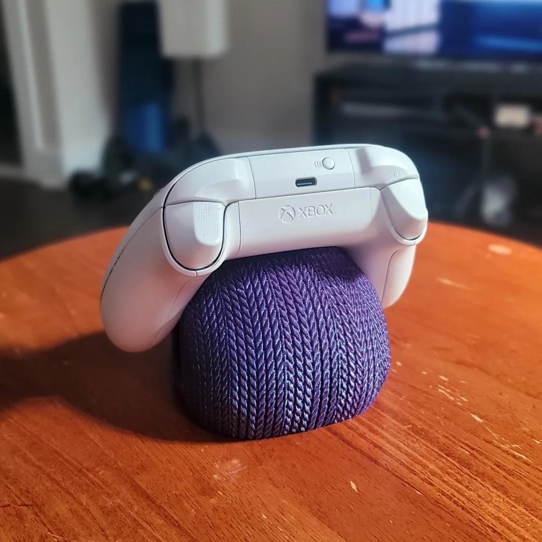 Knitted Skull Xbox Controller Holder view 5