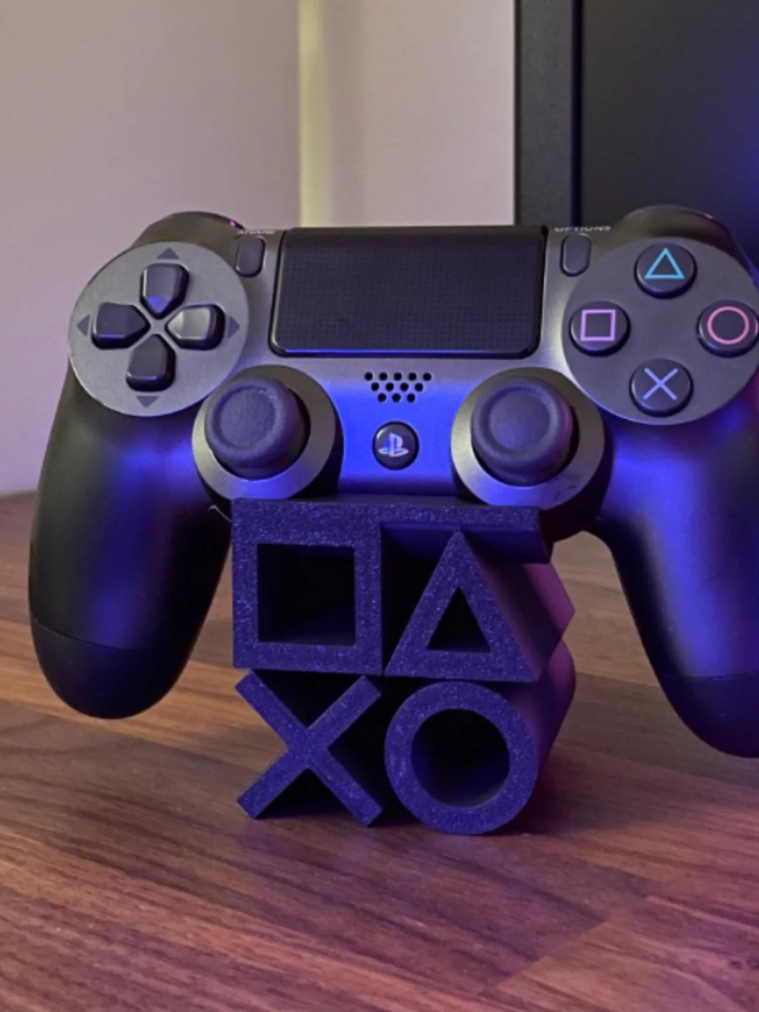 PS4 Controller Stand view 4