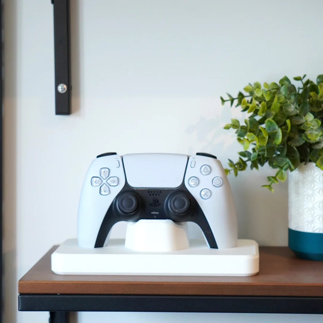 PS5 Controller Holder (Foxwood) view 3