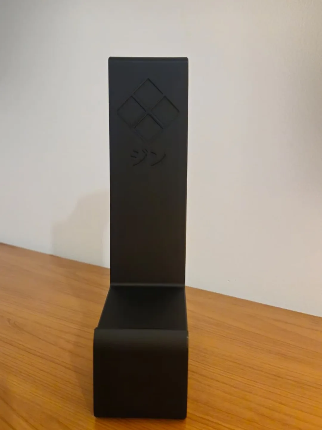 2-in-1 Headphone & PS5 Controller Stand view 5