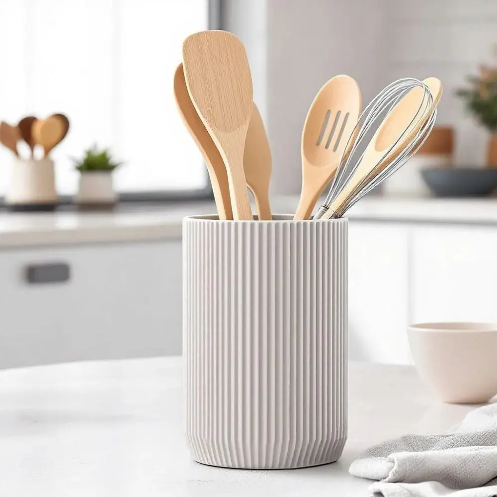 Modern ribbed kitchen utensil holder  (Black)
